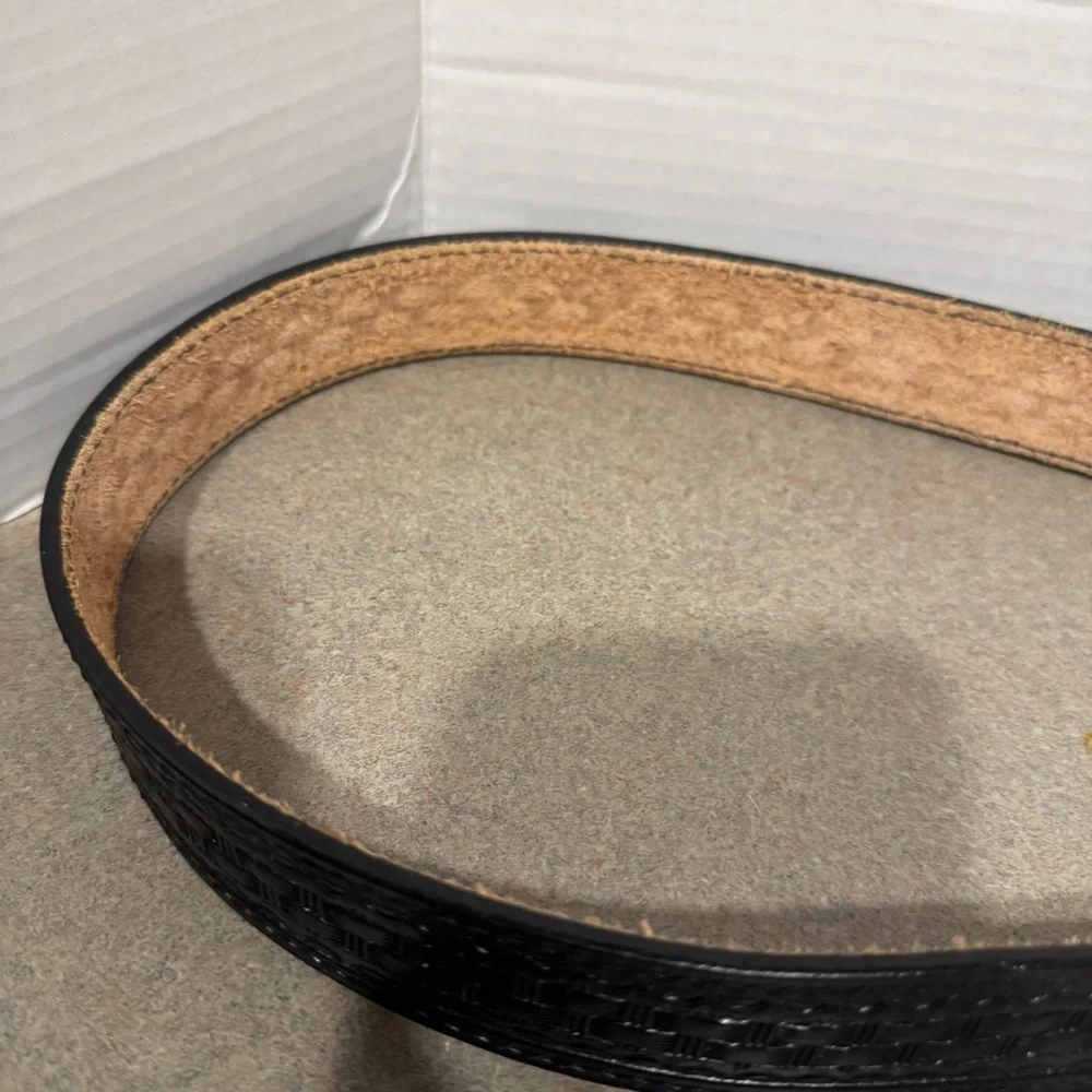 Men’s Black Leather Basket Weave Stud Belt 38 (see measurements)